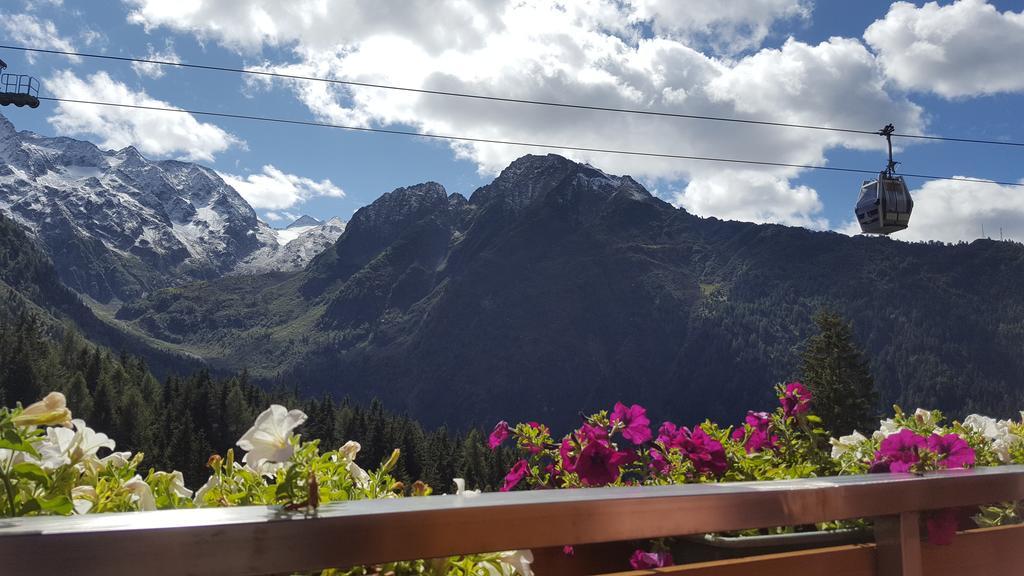 Hotel La Roccia Passo del Tonale